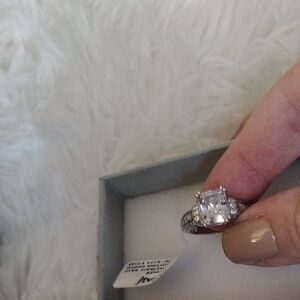 Elegant Cubic zirconia Ring
